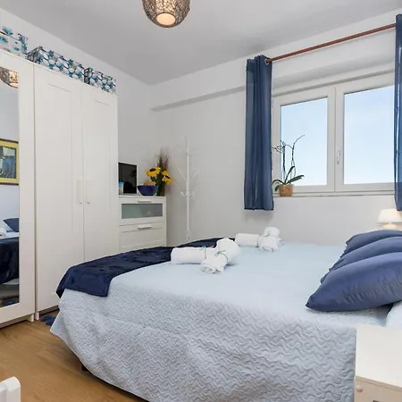 Piso A 50 Metros De La Playa Con Parking Privado